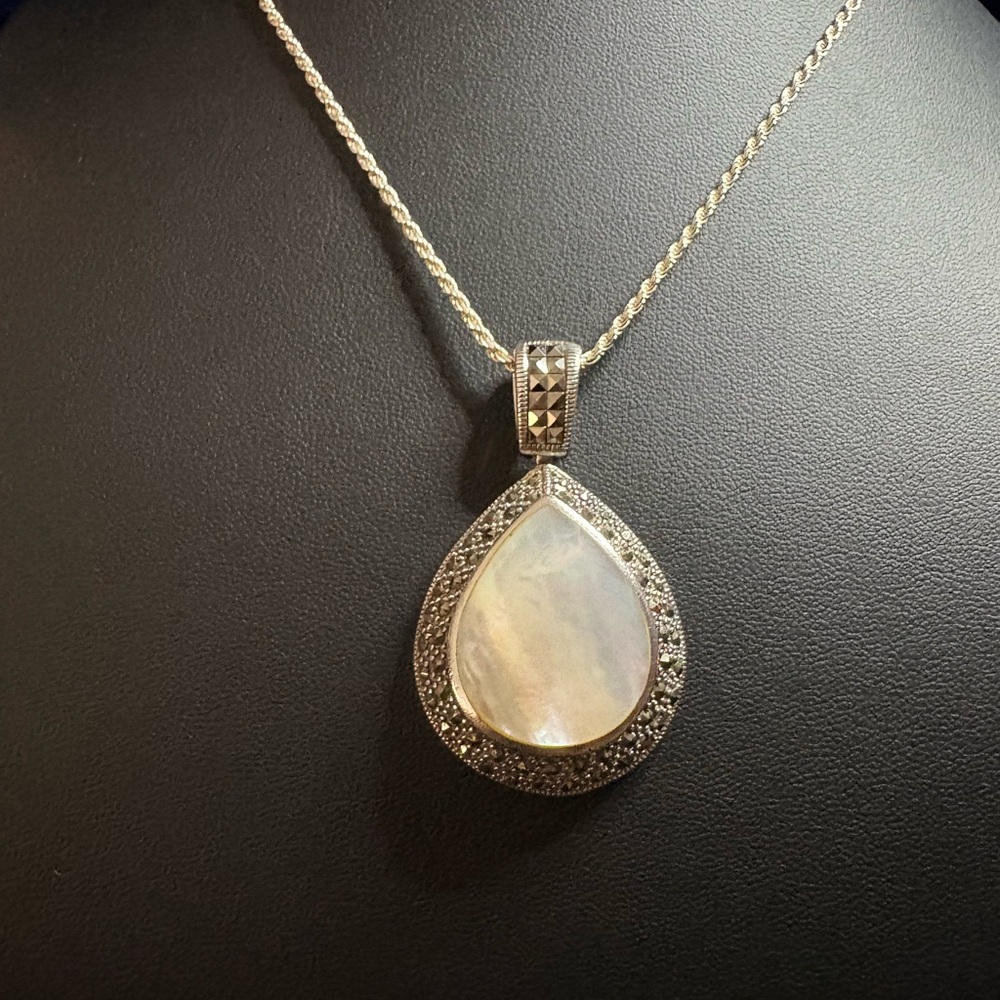 Pendant*Mother of Pearl & Rose Quartz 925 Sterling Silver Marcasite - Picture 8 of 8